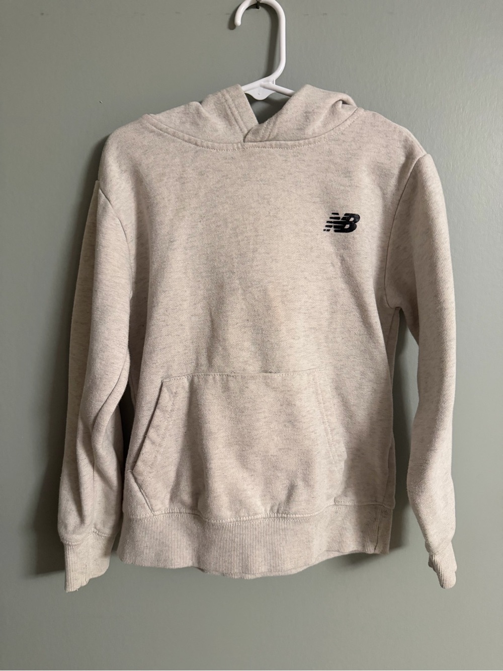 New Balance Kids Cream Heather Crewneck Sweatshirt with Black NB Logo